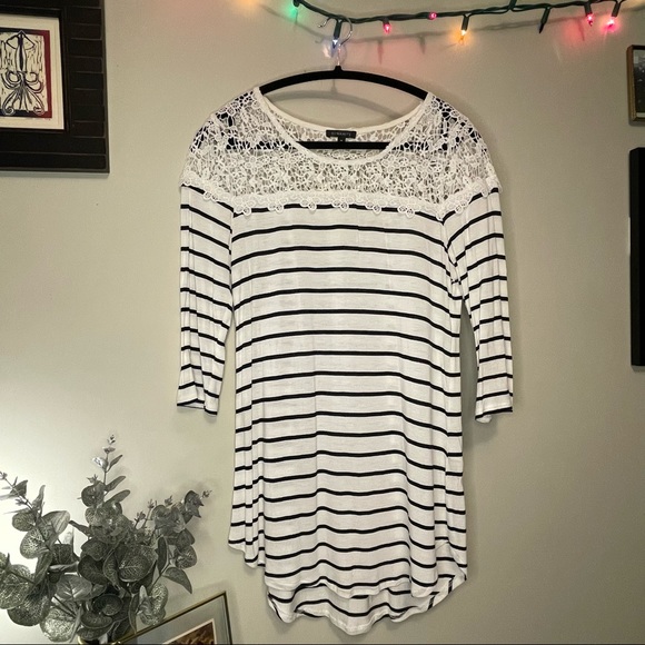 Dynamite - Lace-Trimmed White & Black Striped Top - Picture 1 of 5